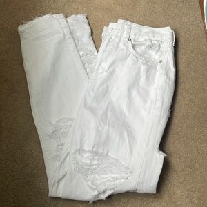 American Eagle White Mom Jeans